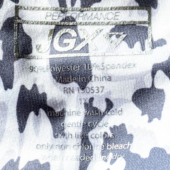 NWT JGX Women's Performance Leggings With Side
Pockets, Color: White & Grey - Picture 7 of 9